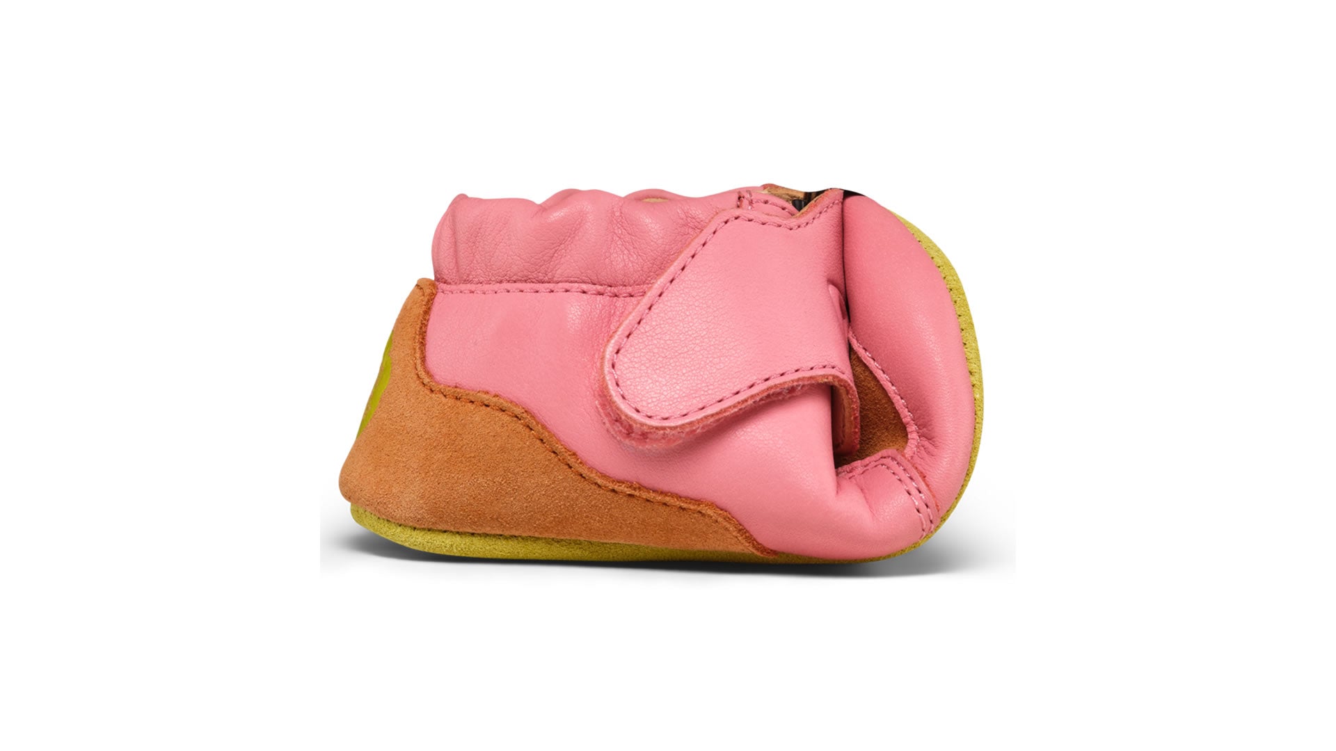 Dětské barefoot capáčky Affenzahn Crawling Shoe Leather Crawly Cat růžové ukázka ohebnosti boty