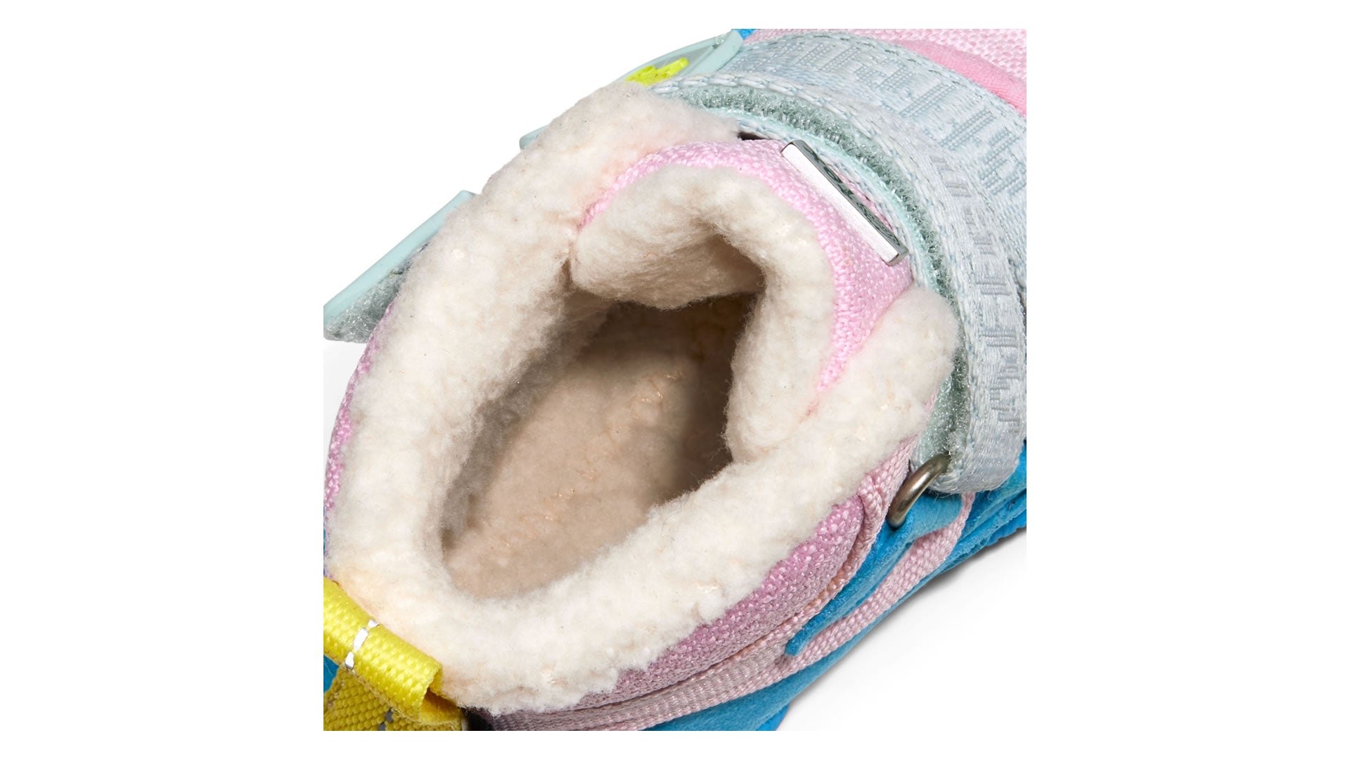 Dětské barefoot boty Affenzahn Prewalker Midboot Vegan Snuggy -  Chameleon růžové s modrou podrážkou detail vstupu do boty