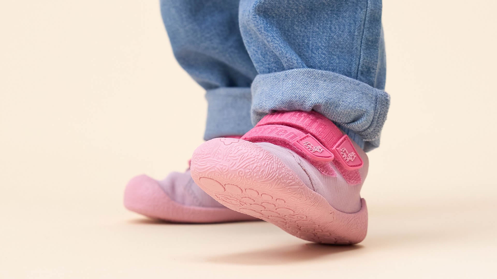 Affenzahn Prewalker Leather Walky - Unicorn růžové barefoot boty pro první kroky s flexibilní podrážkou a širokou špičkou