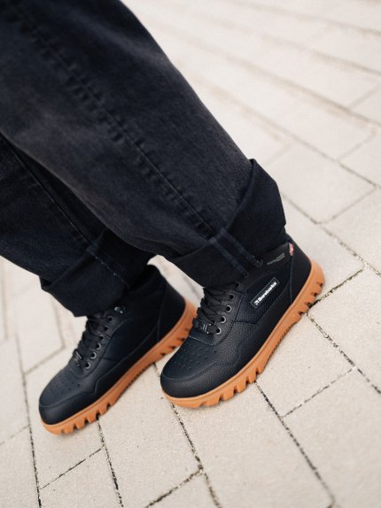 Barebarics UrbanEdge - Black dámské barefoot zimní boty s černým svrškem a flexibilní gumovou podrážkou.
