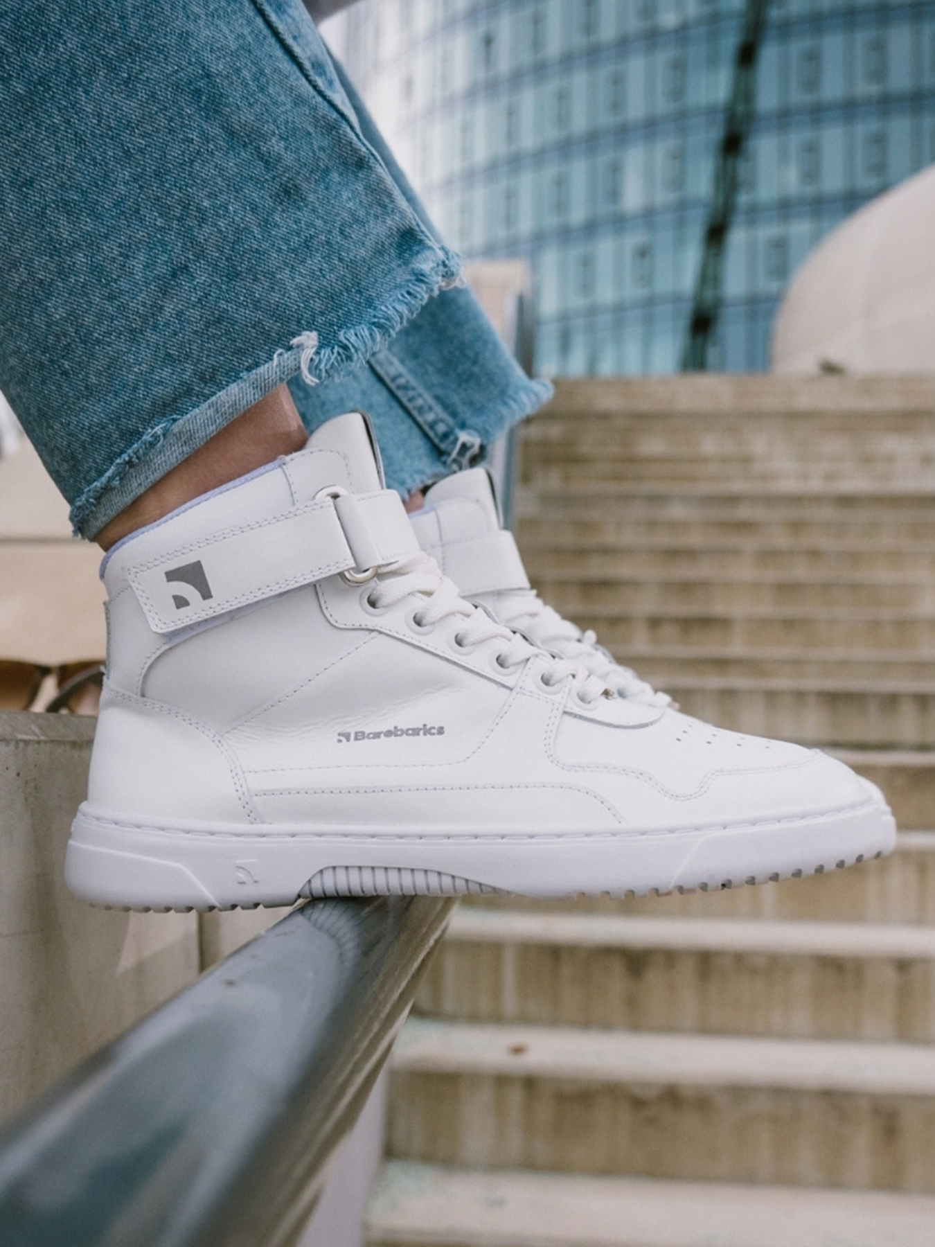 Kotníkové barefoot boty Barebarics Zing - High Top - All White celé bílé obuté boty zprava