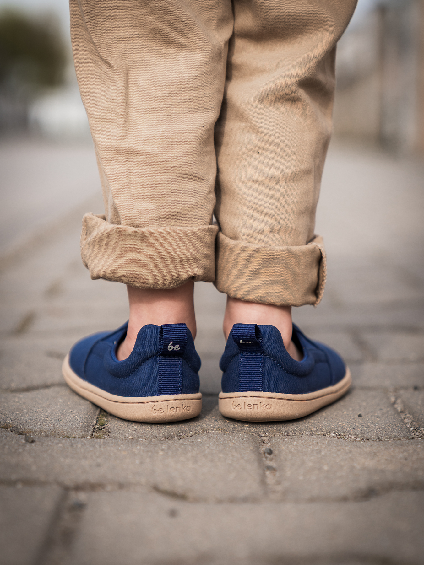 Be Lenka Aura Navy - Pohled ze zadu