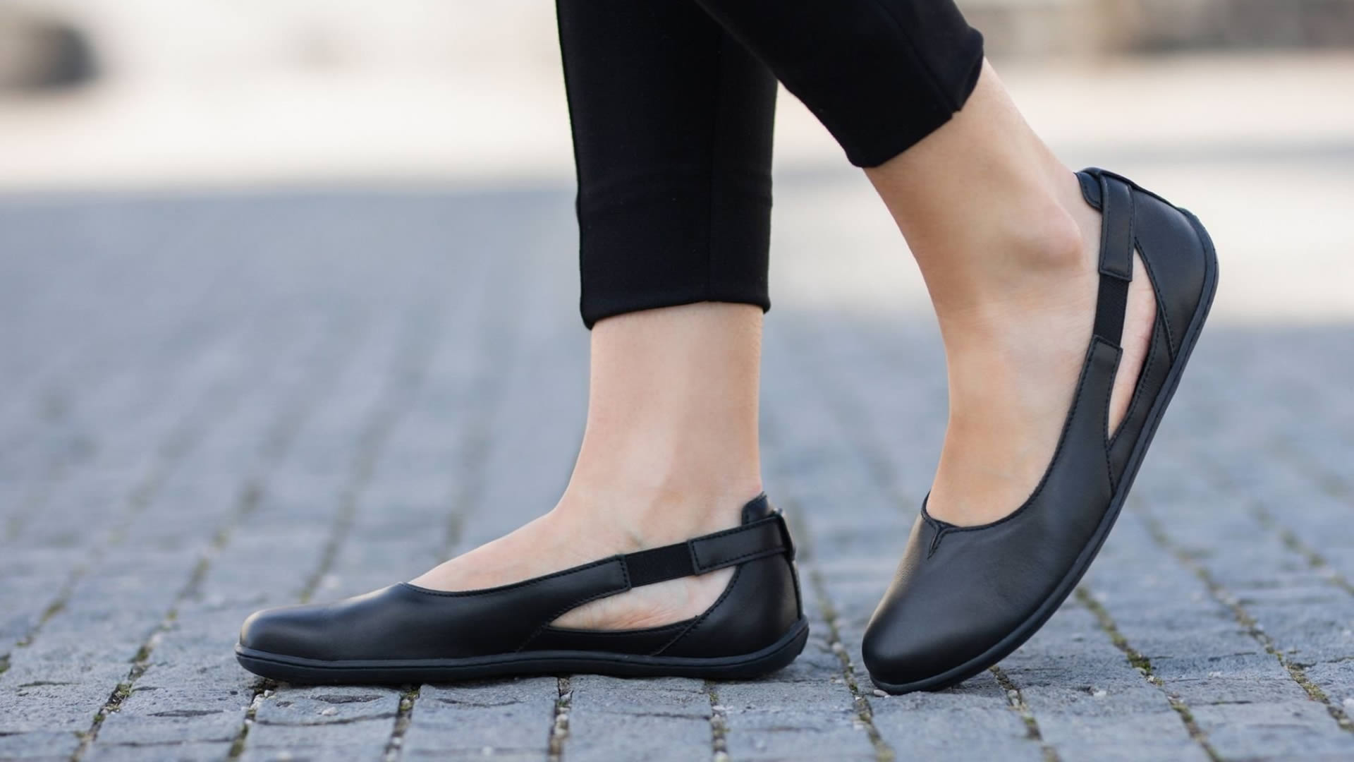 Be Lenka Bellissima 2.0 All Black - pohled levý bok