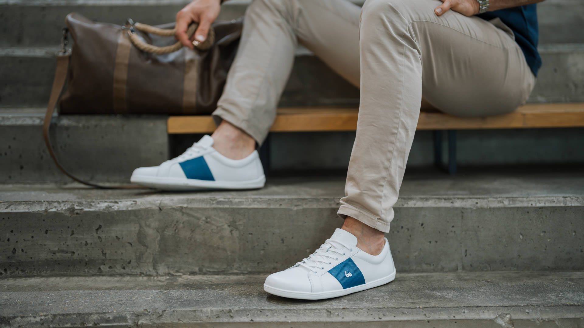 Be Lenka Elite White & Dark Blue - levá strana
