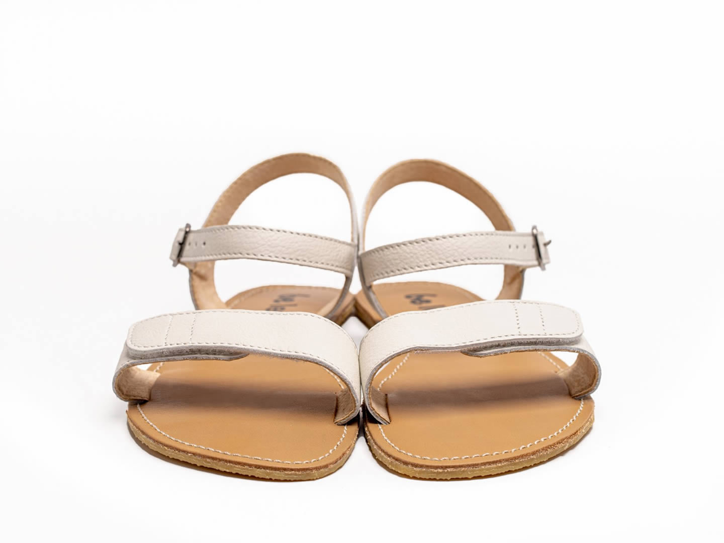 Be Lenka Grace Ivory White - detail zepředu