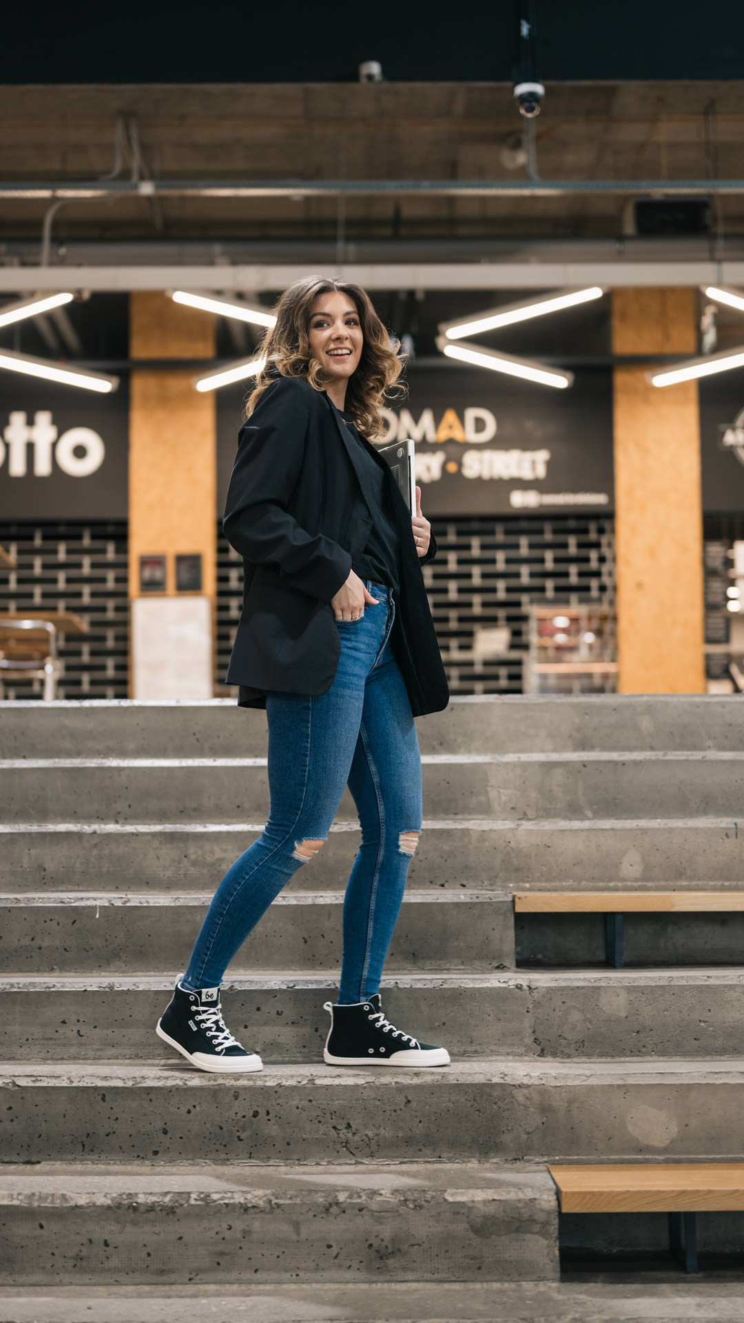 Be Lenka Rebound High Top Black & White - produkt z boku