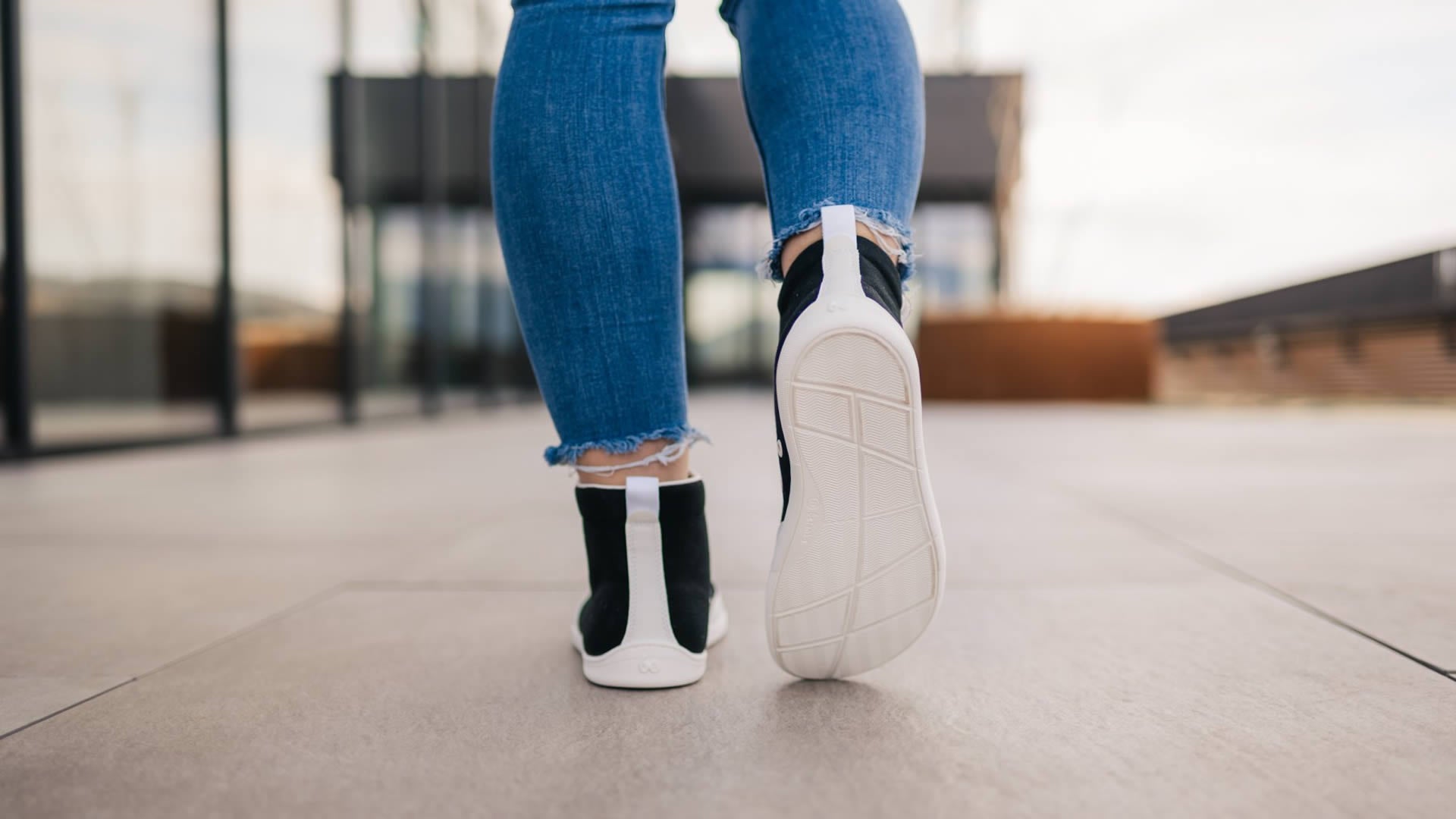 Be Lenka Rebound High Top Black & White - pravá podrážka