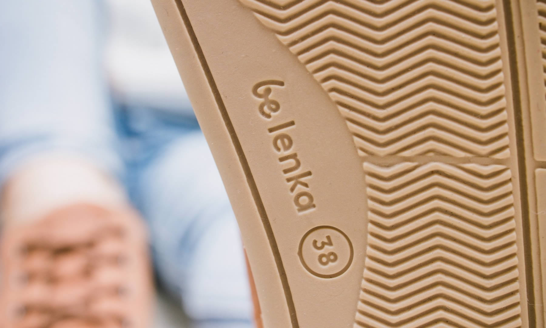 Be Lenka Synergy Cognac & Beige - detail podrážky