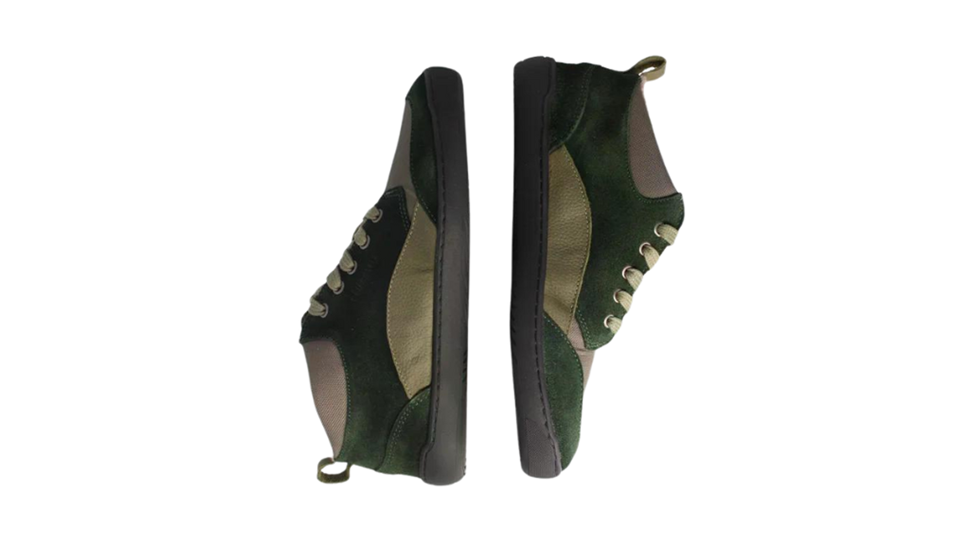 bLIFESTYLE revivedSTYLE waldgrün - kožené barefoot boty v lesní zelené barvě. Pohled na vnější strany bot.