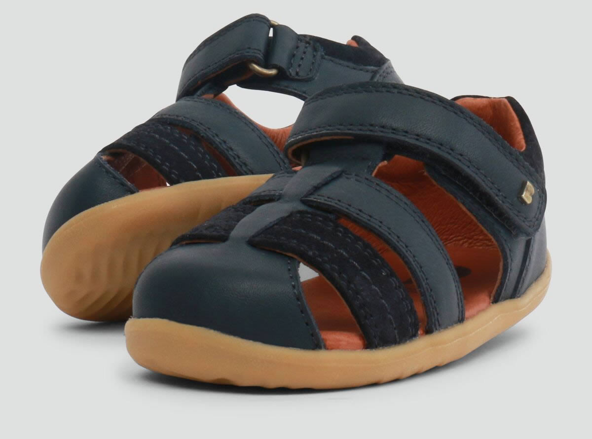 Bobux Step Up Roam Navy - pohled zepředu