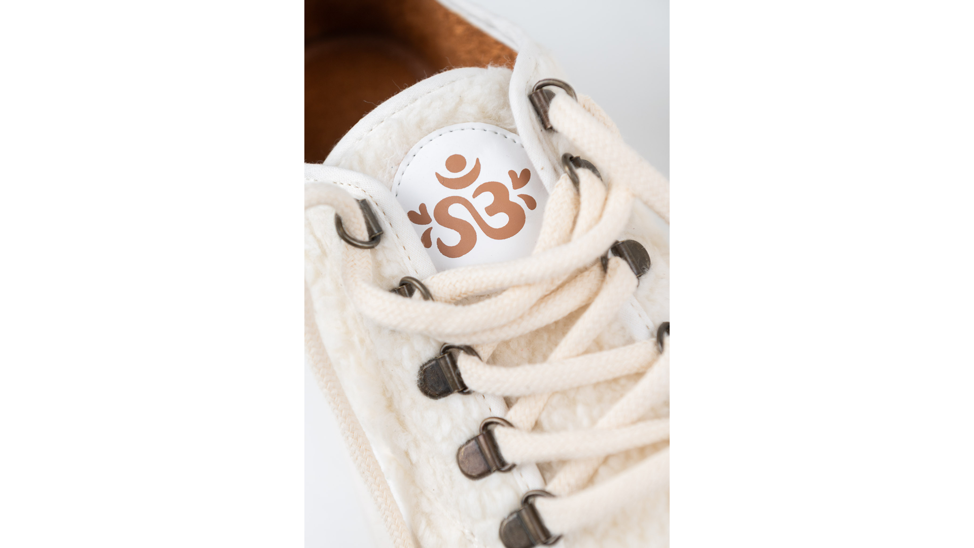 Sambas The Mambas Bamba - Nevada béžové boty z organické bavlny, pohled na detail vázání.